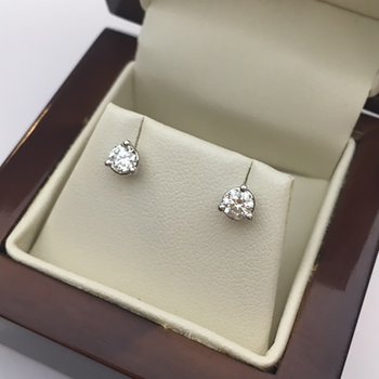 How To Buy Diamond Stud Earrings | Australian Diamond Network