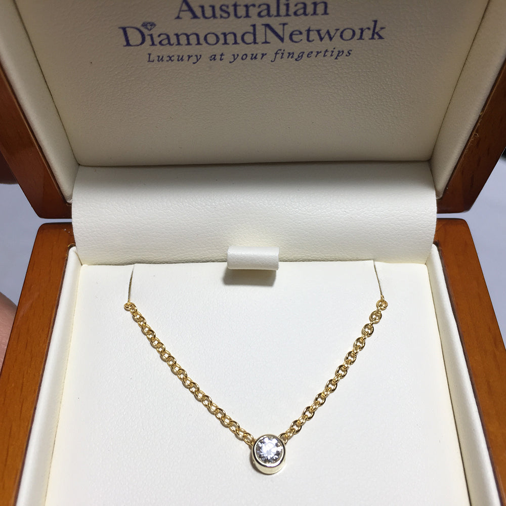 yellow gold diamond pendant from Australian Diamond Network